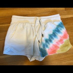 FEAT X Kristin Cavallari collab shorts Medium
